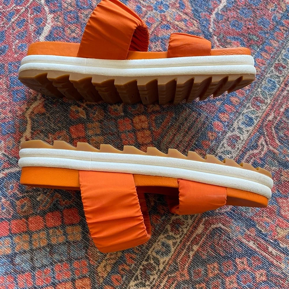 Sorel Roaming Double-Strap Ruched Slide Sandals-orange/scuff on toes see pic-GUC - Picture 5 of 7